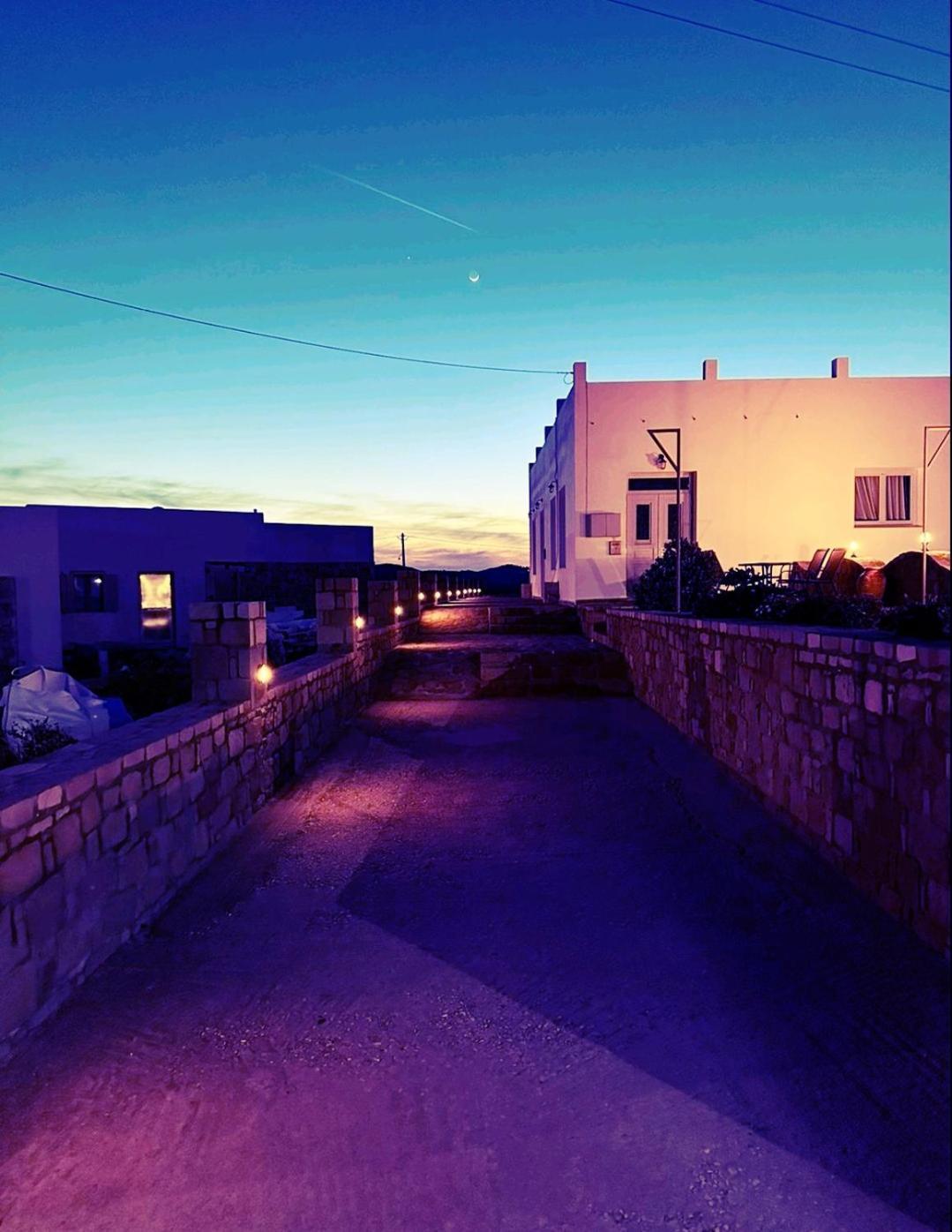 Sea, Sunset & Garden View Parasporos Houses, Milos آداماس المظهر الخارجي الصورة