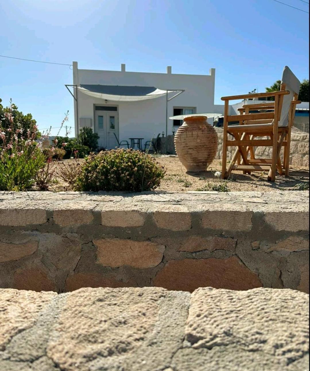 Sea, Sunset & Garden View Parasporos Houses, Milos آداماس المظهر الخارجي الصورة